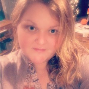 Meet your Posher, Holly